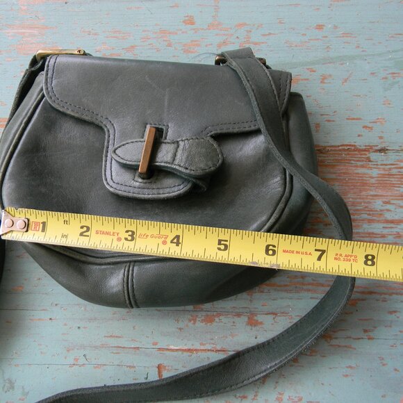 J.G. Hook Accessories Green Leather Shoulder Crossbody Flap Purse Bag Brass Loop - Picture 2 of 9